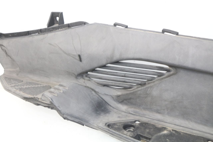 photo de MARCHE PIED DROIT KYMCO DINK STREET 125 (2009 - 2014) - Détails caractéristiques