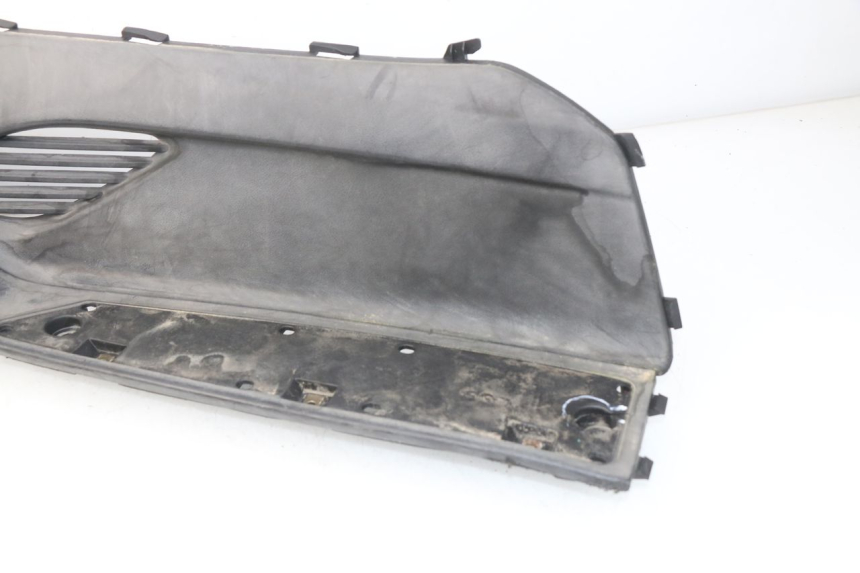 photo de MARCHE PIED DROIT KYMCO DINK STREET 125 (2009 - 2014) - Zoom composants