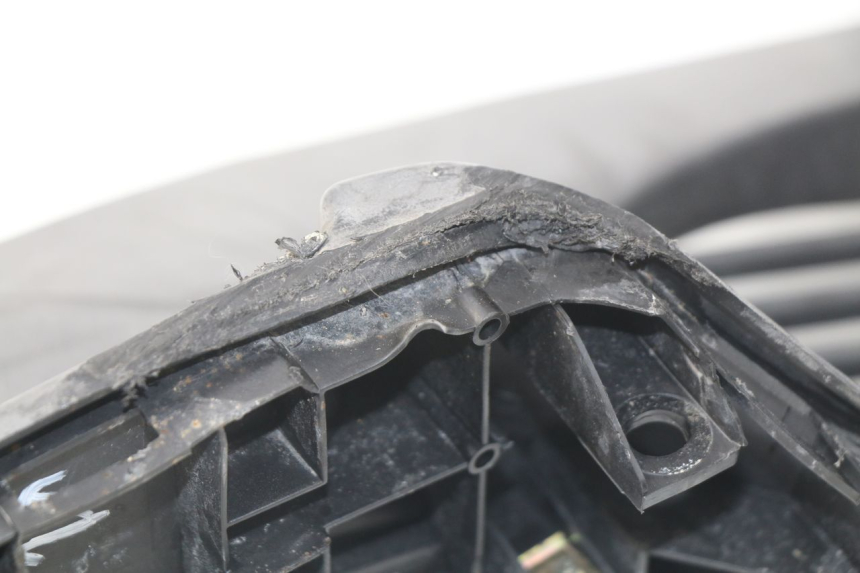 photo de MARCHE PIED DROIT KYMCO DINK STREET 125 (2009 - 2014) - Marquages et références