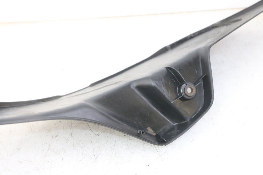 photo de MARCHE PIED DROIT PEUGEOT ELYSEO 125 (1999 - 2004) - Autre angle de vue