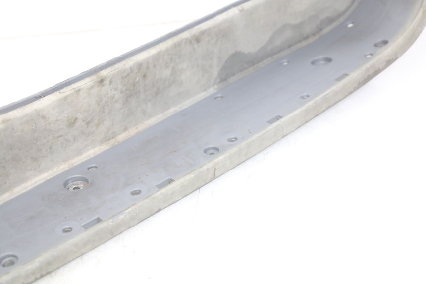 photo de MARCHE PIED DROIT HONDA FES PANTHEON 2T 125 (1998 - 2002) - État de surface