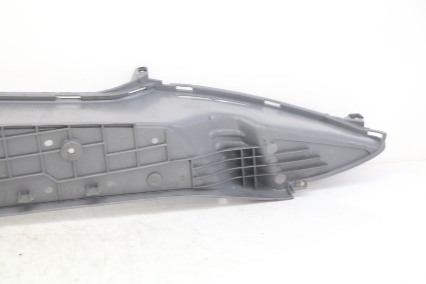 photo de MARCHE PIED DROIT HONDA FES PANTHEON 2T 125 (1998 - 2002) - Détail de la pièce