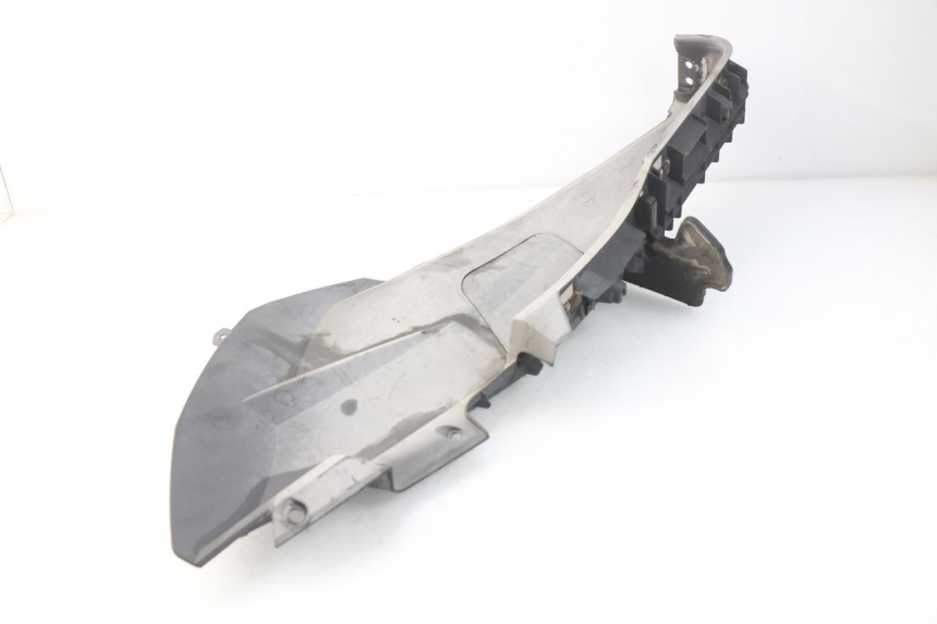 photo de MARCHE PIED DROIT HONDA FES PANTHEON 125 (2003 - 2007) - Autre angle de vue