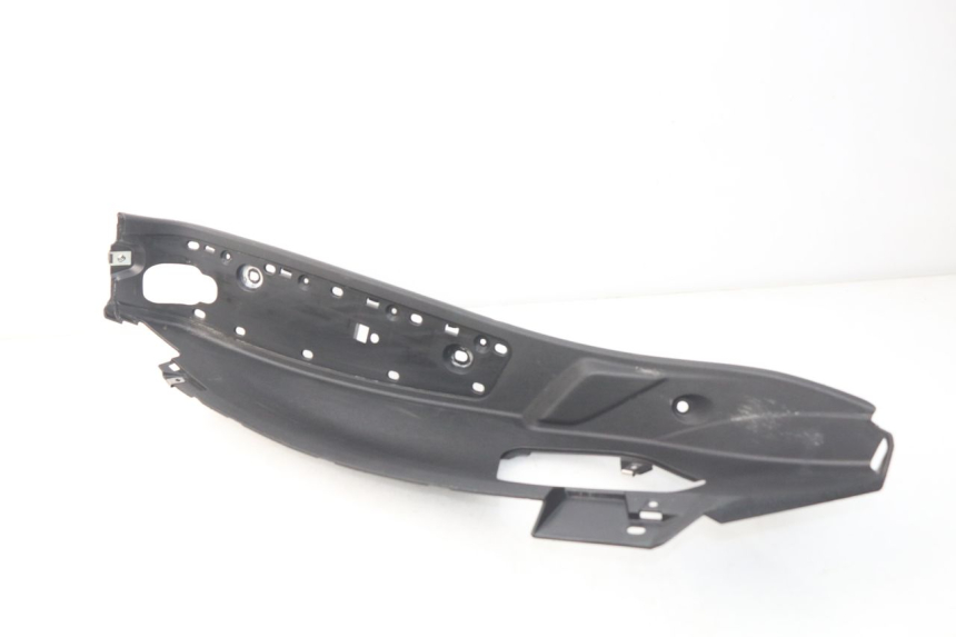 photo de MARCHE PIED DROIT PIAGGIO MP3 HPE 500 (2019 - 2022) - Gros plan technique