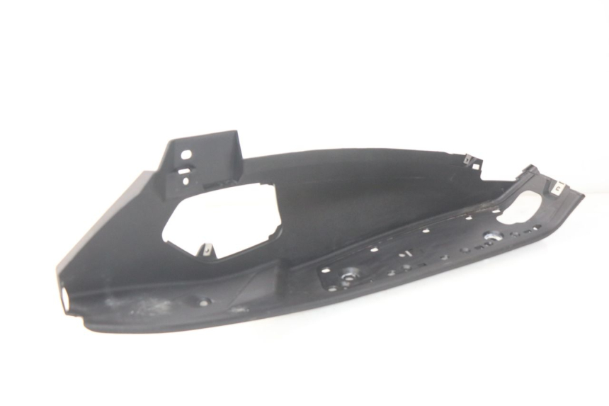 photo de MARCHE PIED DROIT PIAGGIO MP3 HPE 500 (2019 - 2022) - Vue d’ensemble