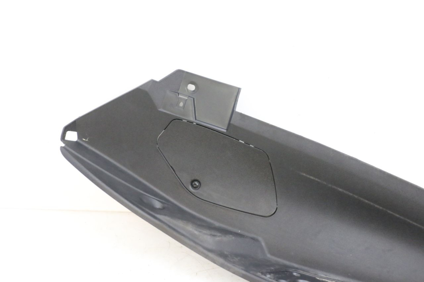 photo de MARCHE PIED DROIT PIAGGIO MP3 HPE 350 (2018 - 2020) - État de surface