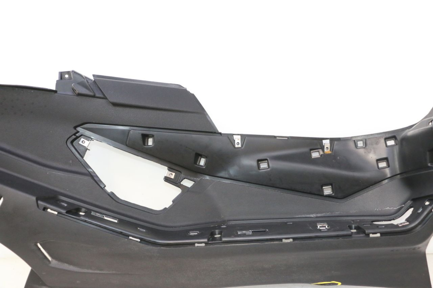 photo de MARCHE PIED DROIT PIAGGIO MP3 HPE 530 (2022 - 2026) - Photo complémentaire
