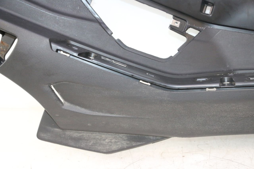 photo de MARCHE PIED DROIT PIAGGIO MP3 HPE 530 (2022 - 2026) - Angle alternatif