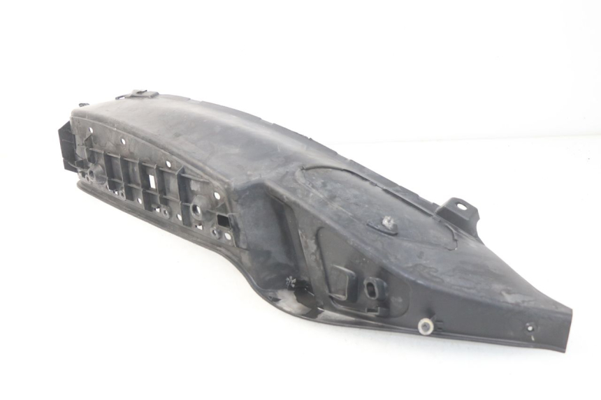 photo de MARCHE PIED DROIT PIAGGIO MP3 LT 400 (2007 - 2012) - Autre angle de vue