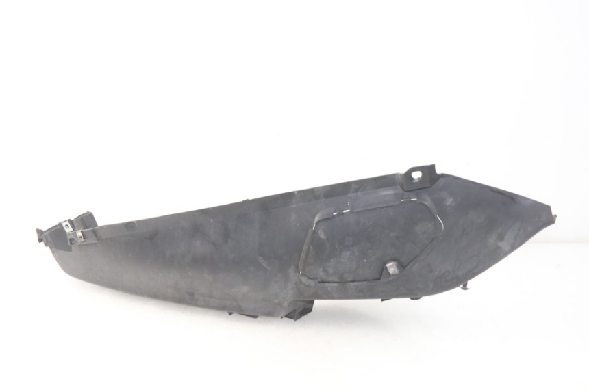 photo de MARCHE PIED DROIT PIAGGIO MP3 LT 400 (2007 - 2012) - Gros plan technique