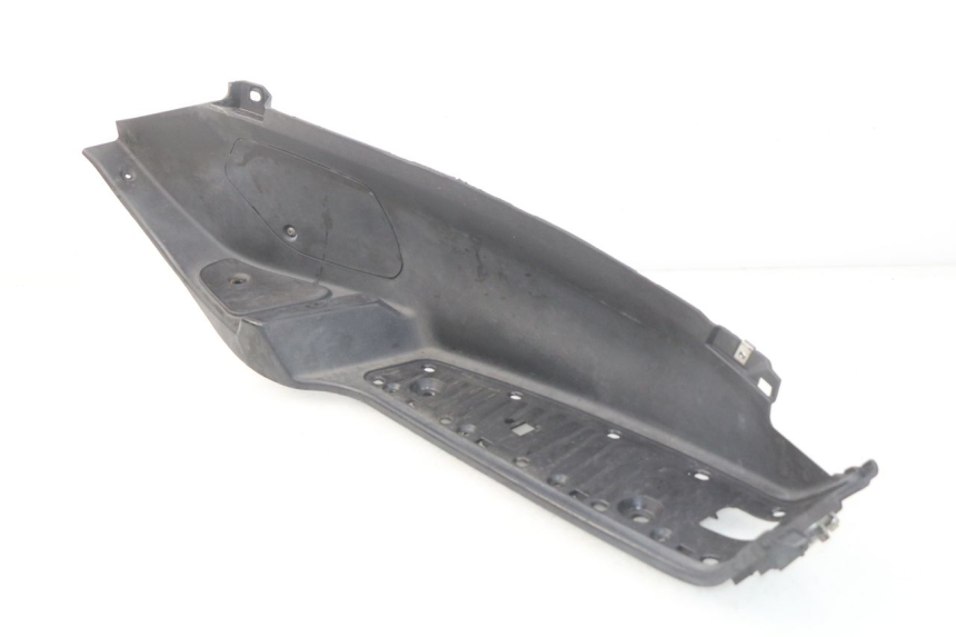 photo de MARCHE PIED DROIT PIAGGIO MP3 LT 400 (2007 - 2012) - Points de fixation