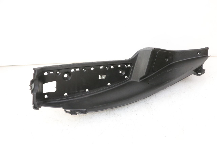 photo de MARCHE PIED DROIT PIAGGIO MP3 LT 400 (2007 - 2012) - Gros plan technique