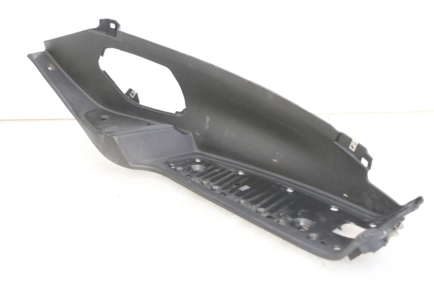 photo de MARCHE PIED DROIT PIAGGIO MP3 LT 300 (2010 - 2016) - Vue principale