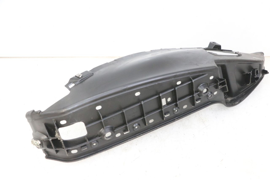 photo de MARCHE PIED DROIT PIAGGIO MP3 LT 300 (2010 - 2016) - Détail de la pièce