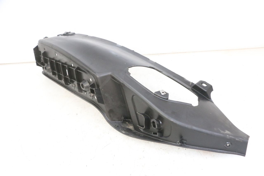 photo de MARCHE PIED DROIT PIAGGIO MP3 LT 300 (2010 - 2016) - Zoom état d’usage