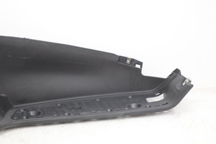 photo de MARCHE PIED DROIT PIAGGIO MP3 LT 300 (2010 - 2016) - Zoom état d’usage