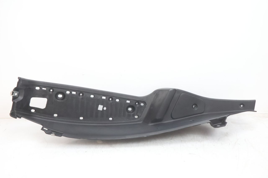 photo de MARCHE PIED DROIT PIAGGIO MP3 LT 300 (2010 - 2016) - Vue d’ensemble