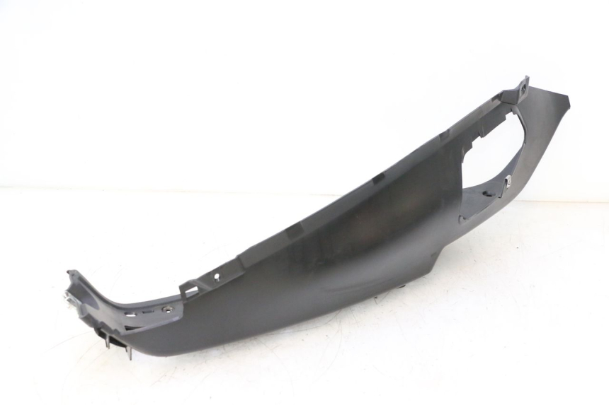 photo de MARCHE PIED DROIT PIAGGIO MP3 LT 400 (2007 - 2012) - État de surface