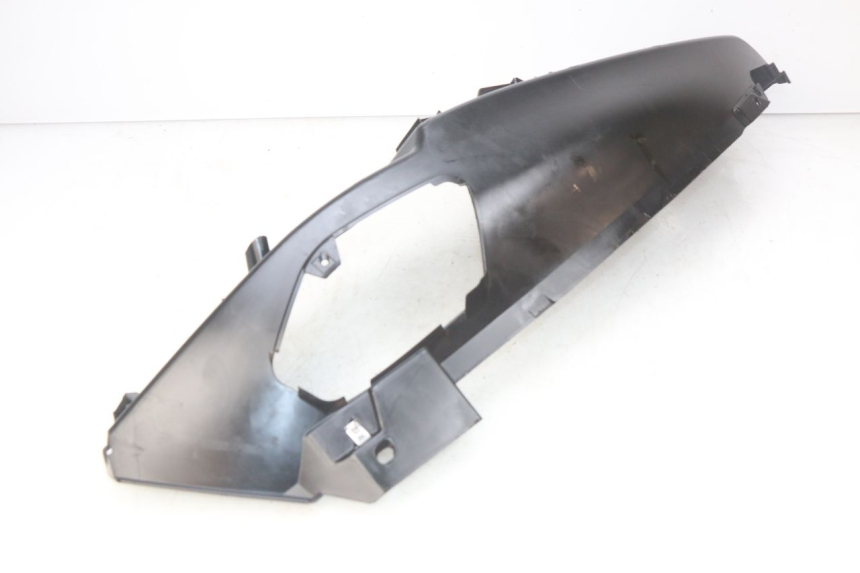 photo de MARCHE PIED DROIT PIAGGIO MP3 500 (2014 - 2017) - Gros plan technique