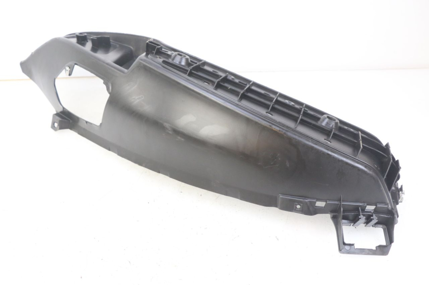 photo de MARCHE PIED DROIT PIAGGIO MP3 125 (2006 - 2014) - Autre angle de vue