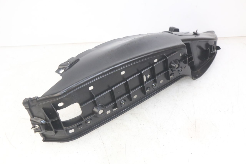 photo de MARCHE PIED DROIT PIAGGIO MP3 RL 250 (2006 - 2010) - Détail de la pièce