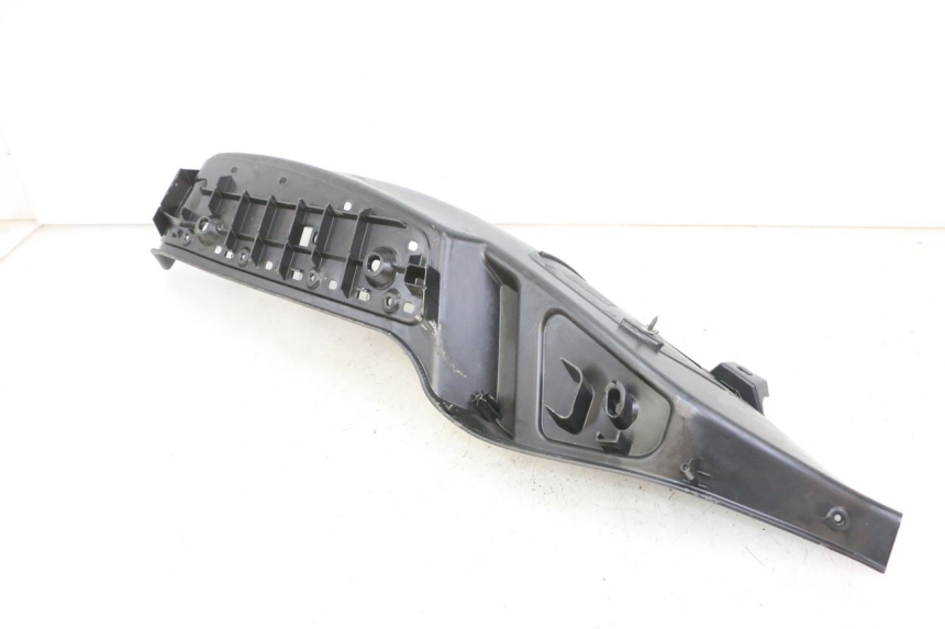 photo de MARCHE PIED DROIT PIAGGIO MP3 500 (2011 - 2015) - Zoom état d’usage