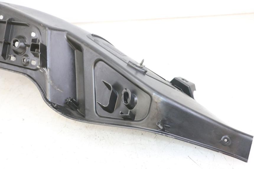 photo de MARCHE PIED DROIT PIAGGIO MP3 500 (2011 - 2015) - Autre angle de vue