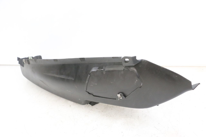 photo de MARCHE PIED DROIT PIAGGIO MP3 500 (2011 - 2015) - Points de fixation