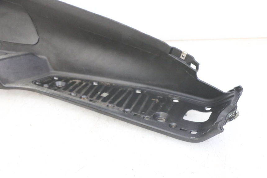 photo de MARCHE PIED DROIT PIAGGIO MP3 500 (2011 - 2015) - Marquages et références