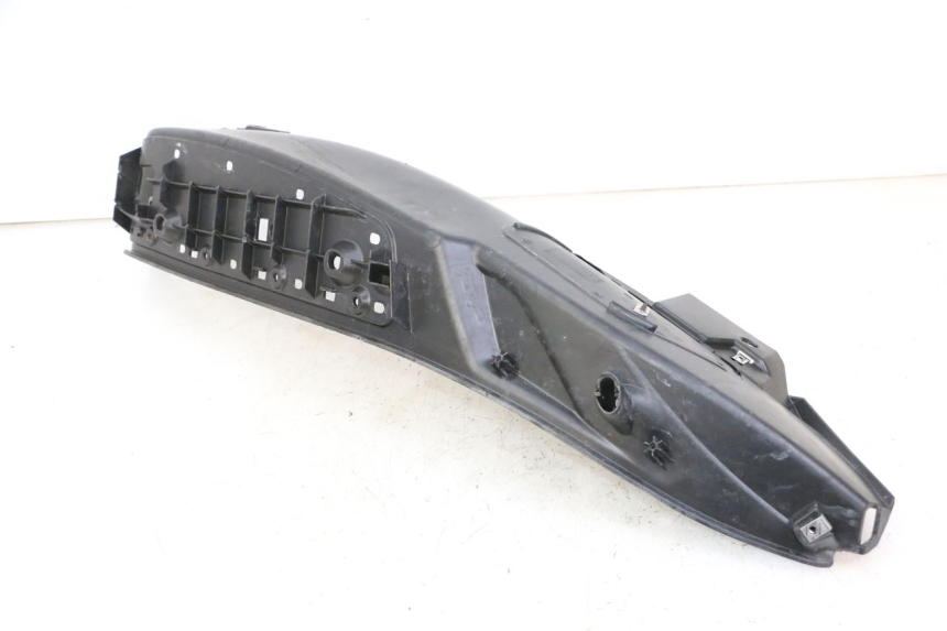 photo de MARCHE PIED DROIT PIAGGIO MP3 500 (2014 - 2017) - Zoom état d’usage