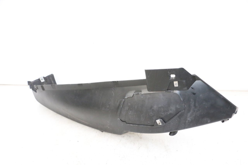 photo de MARCHE PIED DROIT PIAGGIO MP3 500 (2014 - 2017) - Autre angle de vue