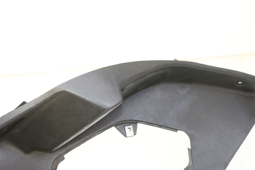 photo de MARCHE PIED DROIT PIAGGIO MP3 125 (2006 - 2014) - Détail de la pièce