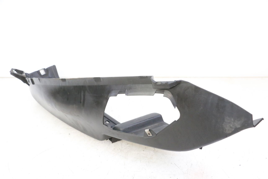 photo de MARCHE PIED DROIT PIAGGIO MP3 125 (2006 - 2014) - Gros plan technique