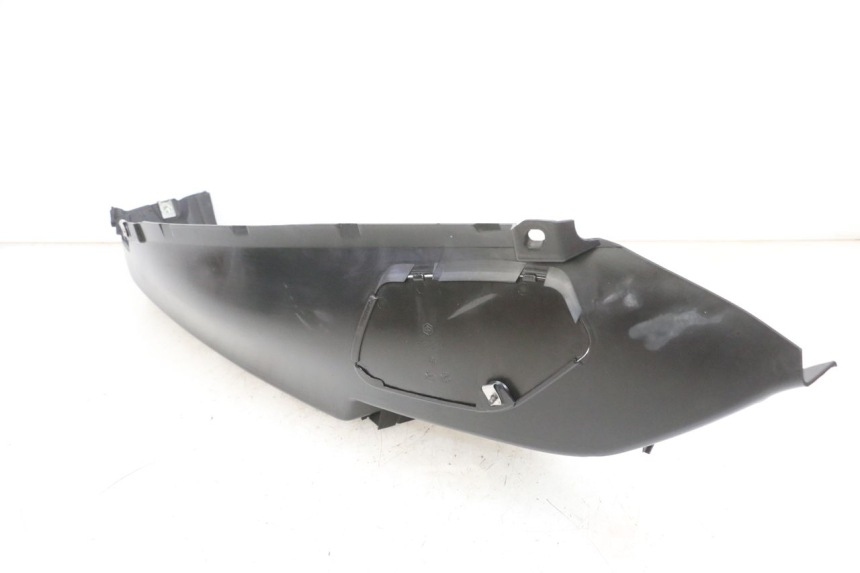 photo de MARCHE PIED DROIT PIAGGIO MP3 RL 250 (2006 - 2010) - Vue d’ensemble