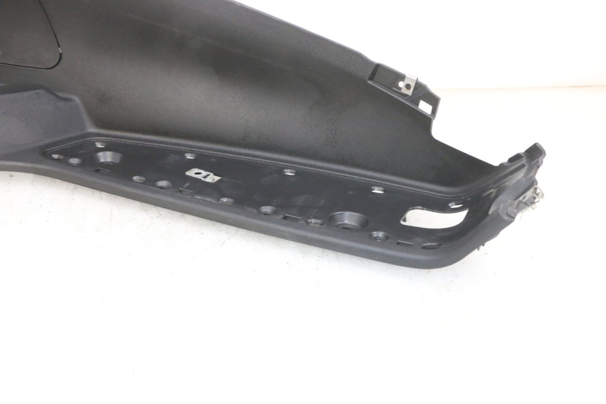 photo de MARCHE PIED DROIT PIAGGIO MP3 RL 250 (2006 - 2010) - Pièce contrôlée