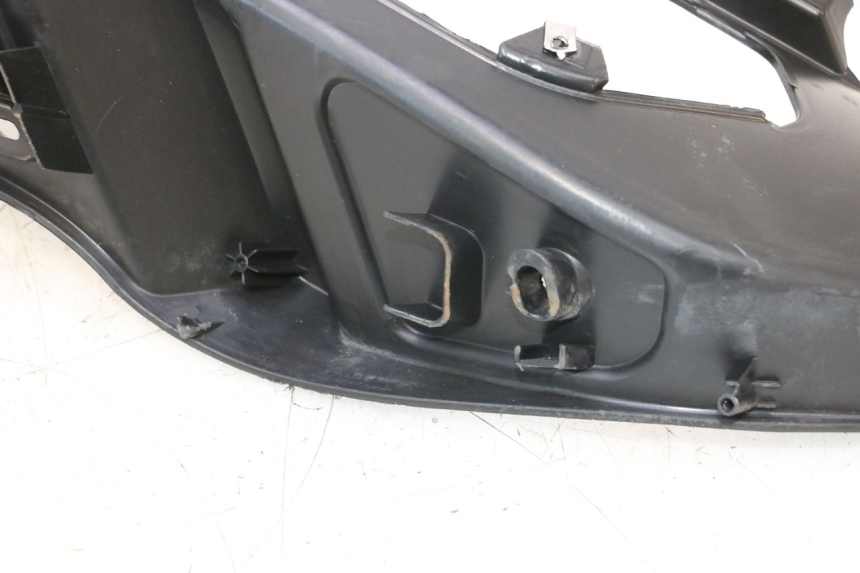 photo de MARCHE PIED DROIT PIAGGIO MP3 RL 250 (2006 - 2010) - Autre angle de vue