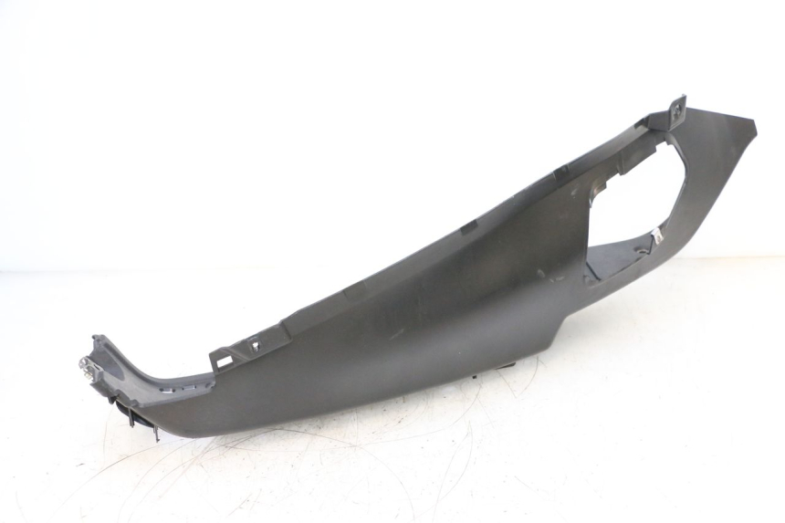 photo de MARCHE PIED DROIT PIAGGIO MP3 RL 250 (2006 - 2010) - Points de fixation