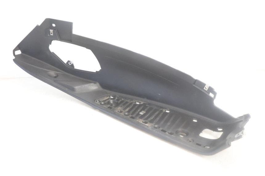 photo de MARCHE PIED DROIT PIAGGIO MP3 500 (2016 - 2018) - Gros plan technique