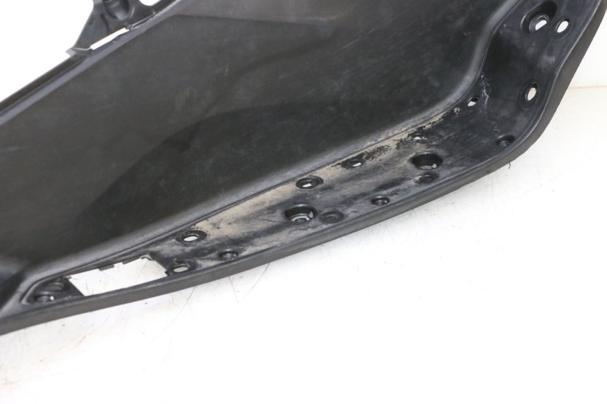 photo de MARCHE PIED DROIT HONDA PCX (JF57/JF64) 125 (2014 - 2018) - Pièce contrôlée