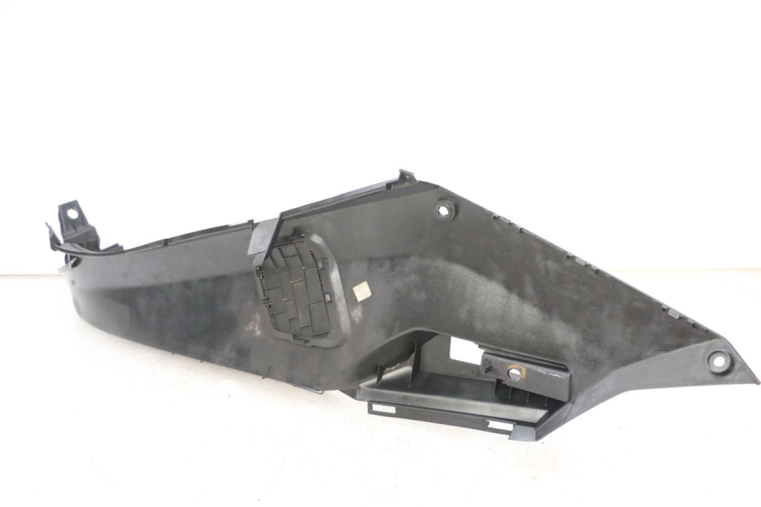 photo de MARCHE PIED DROIT PEUGEOT SATELIS 125 (2013 - 2018) - Autre angle de vue