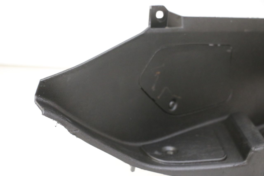 photo de MARCHE PIED DROIT PIAGGIO MP3 LT 400 (2007 - 2012) - État de surface