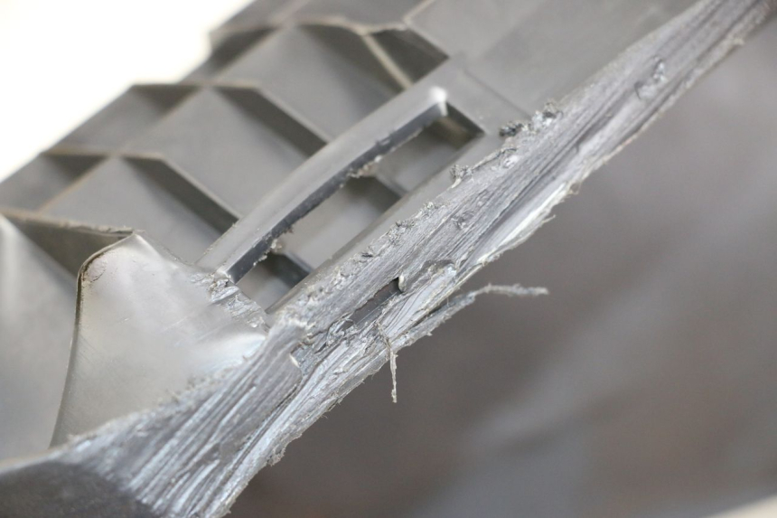 photo de MARCHE PIED DROIT SUZUKI BURGMAN 125 (2007 - 2014) - Zoom état d’usage