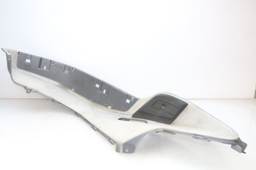 photo de MARCHE PIED DROIT PIAGGIO X9 EVOLUTION 250 (2003 - 2007) - Gros plan technique