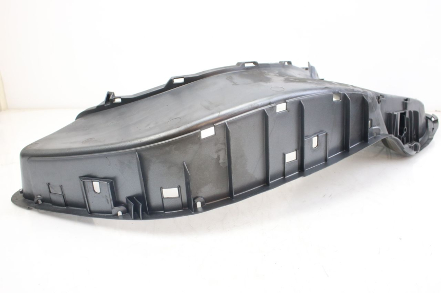 photo de MARCHE PIED DROIT PIAGGIO X9 EVOLUTION 125 (2003 - 2007) - Gros plan technique