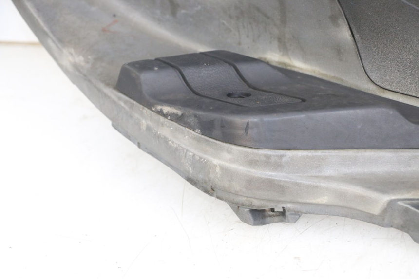 photo de MARCHE PIED DROIT PIAGGIO X9 125 (2000 - 2003) - Vue d’ensemble