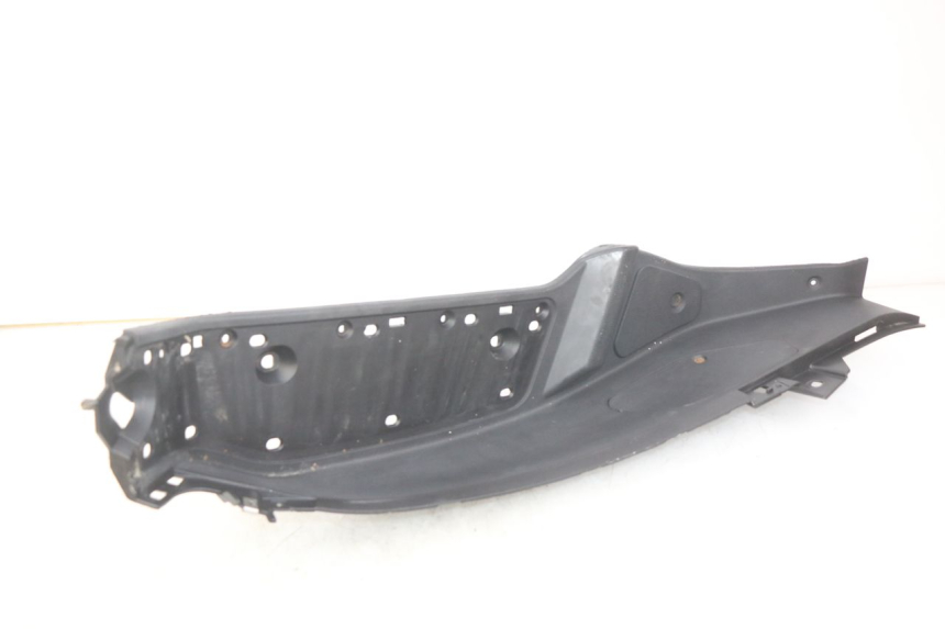 photo de MARCHE PIED DROIT PIAGGIO XEVO - X EVO 125 (2007 - 2017) - Vue d’ensemble