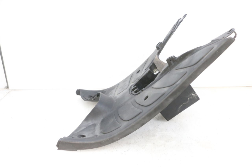 photo de MARCHE PIED PEUGEOT ELYSEO 125 (1999 - 2004) - Points de fixation