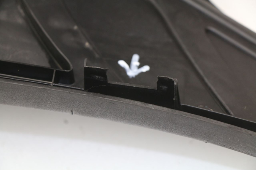 photo de MARCHE PIED PEUGEOT ELYSEO 50 (1998 - 2001) - Marquages et références