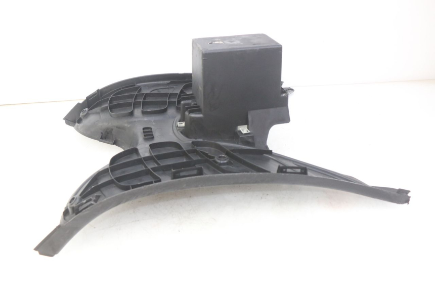 photo de MARCHE PIED PEUGEOT ELYSTAR 50 (2002 - 2014) - Gros plan technique