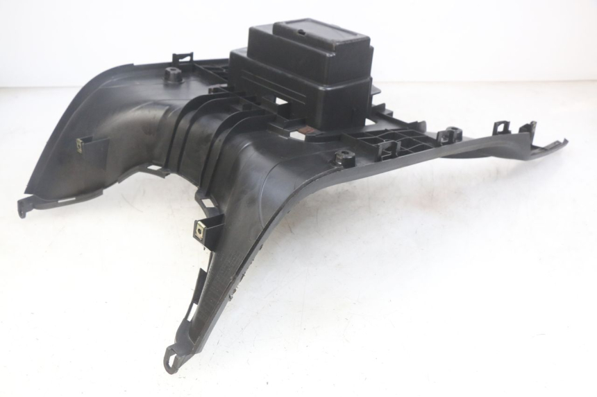 photo de MARCHE PIED SYM FIDDLE 3 III 125 (2014 - 2020) - Gros plan technique